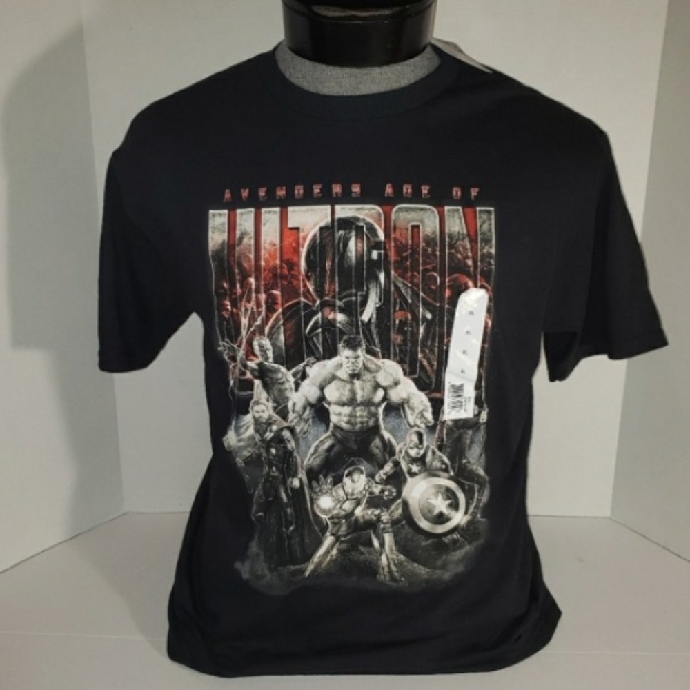 NWT Boy's Avengers T-shirt